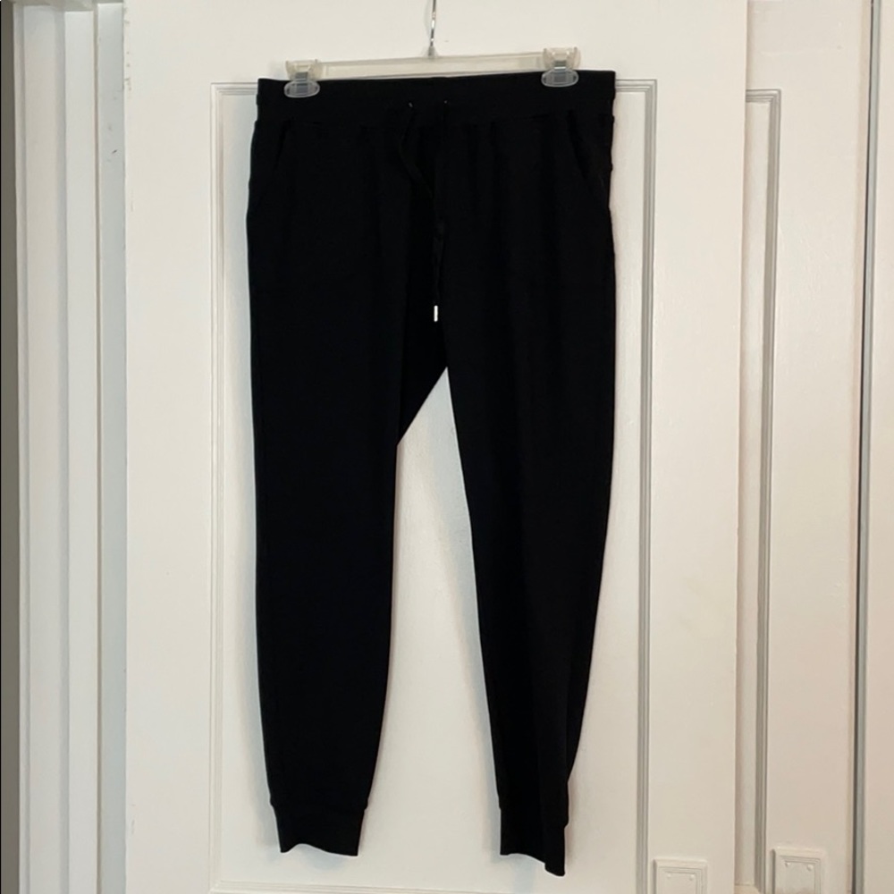 Zyia black unwind joggers